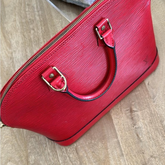 Louis Vuitton Emma Epi leather. Used a few times. - Picture 11 of 11